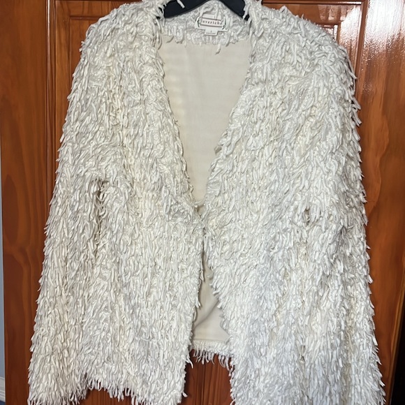 White jacket - Picture 4 of 4